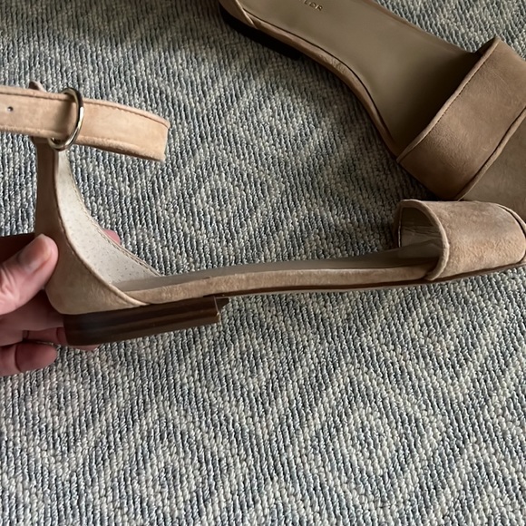 Ann Taylor suede sandals - Picture 2 of 6